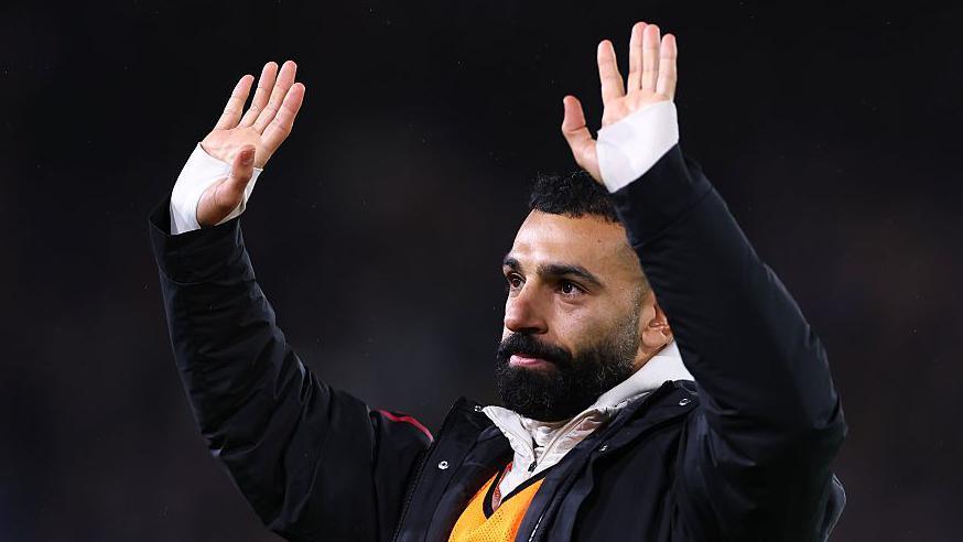 Leeds United 3-3 Liverpool: Trận cầu kịch tính và tâm điểm chỉ trích từ Mohamed Salah