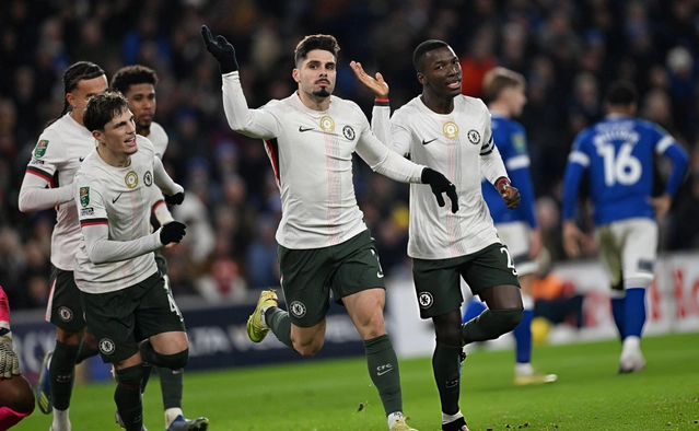 Enzo Maresca thừa nhận Chelsea gặp khó với dàn cầu thủ dự bị