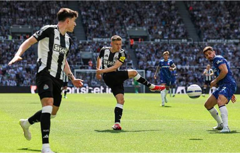 Xem ngoại hạng anh trên FPT PLay: Chelsea phục hận, Arsenal vượt ải Everton