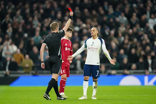 Hai thẻ đỏ và sự xoay chuyển thế cục trong trận Tottenham – Liverpool