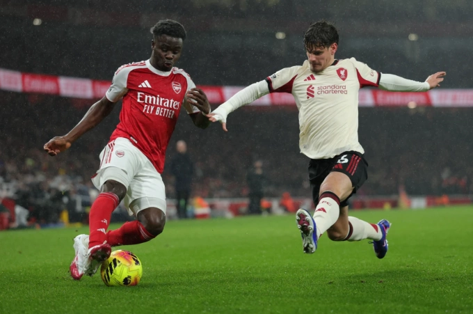 Keane: ‘Arsenal run sợ, bỏ lỡ cơ hội bứt phá trước Liverpool’