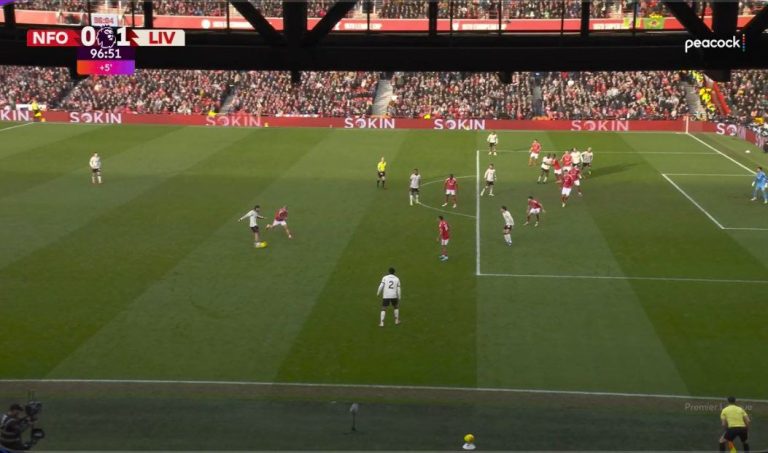 Tranh cãi Liverpool thắng nhờ bàn thắng “ma”: Van Dijk đã việt vị hay chưa?