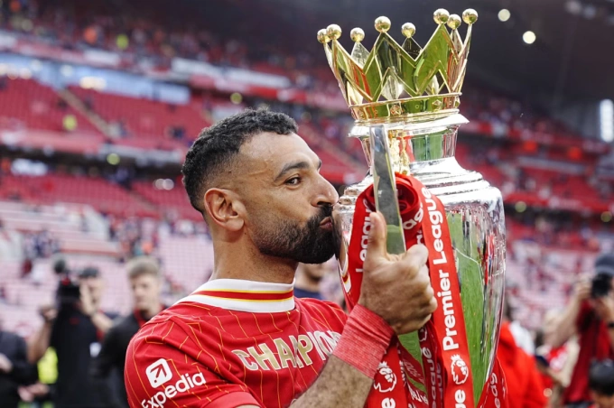 Salah được khuyên học theo Ronaldo thay vì Messi: Lựa chọn định hình huyền thoại
