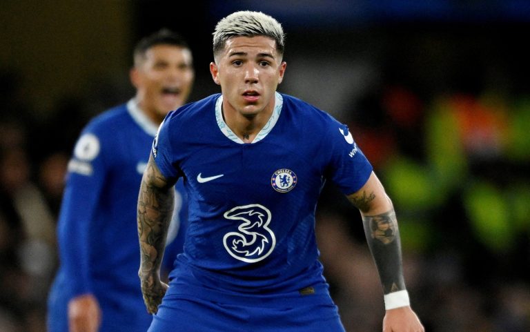 Chelsea kỷ luật Enzo Fernandez: Nội bộ dậy sóng trước đại chiến Man City