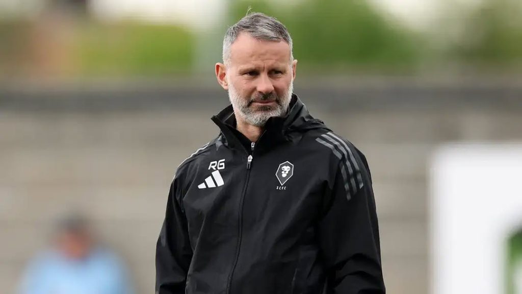 Fernandes chọn đàn em kế tục mình ở MU, Giggs tiến cử sao trẻ cần mua
