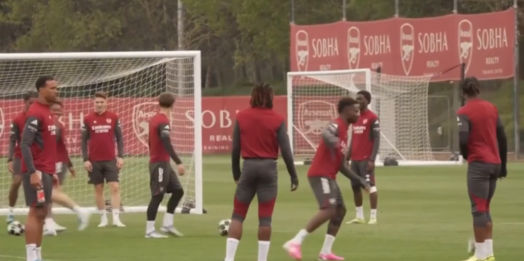 Arsenal - Man City đua vô địch còn nhiều biến số, Bayern - PSG lo vì hàng thủ (Clip 1 phút)