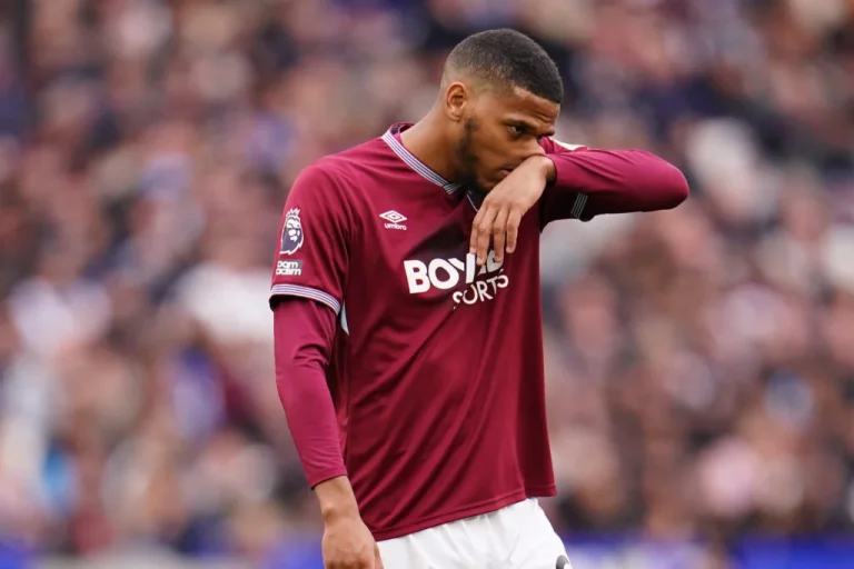 West Ham nín thở chờ Tottenham định đoạt số phận trụ hạng